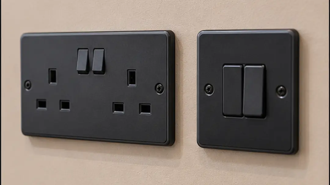 Illustrative small electrical repairs work in Dundee